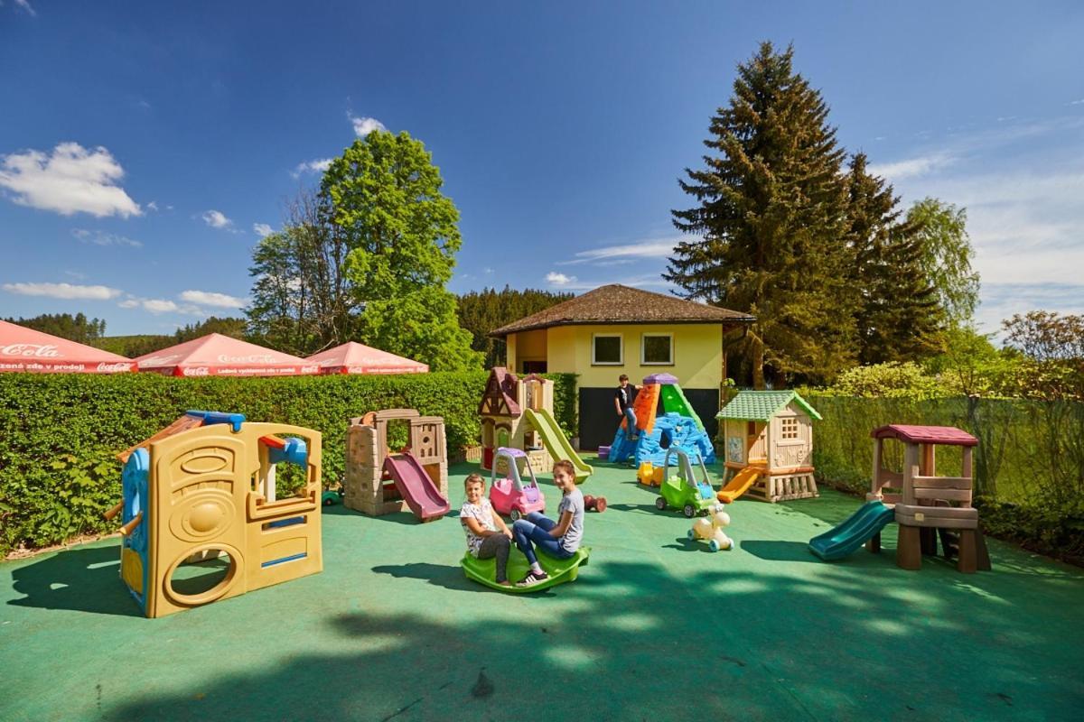 CAMP Dolce Hotel Trutnov Exterior foto